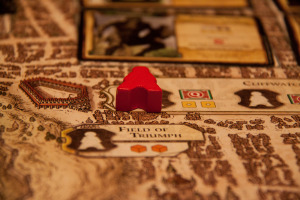 The fantastically detailed game board brings Waterdeep to live.